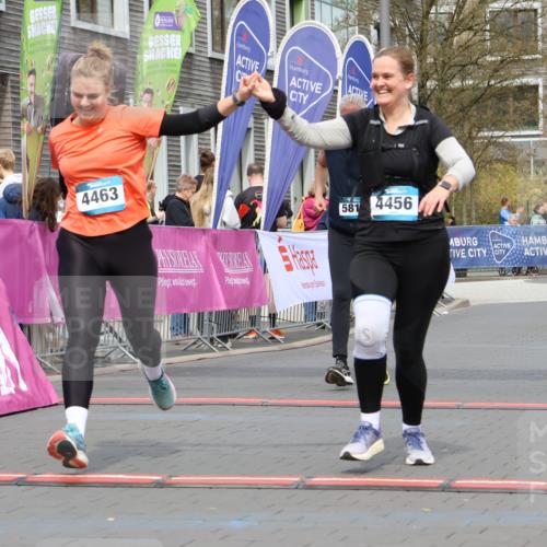 12.04.2026 - 45. Internationalen Wilhelmsburger Insellauf Strokosch-Dieckow http://msf.ph/oto/9476814 12.04.2026 13:31:10 Ziel 4456, 4463, 5815 meine-sportfotos.de