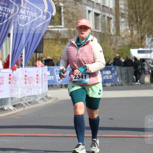 12.04.2026 - 45. Internationalen Wilhelmsburger Insellauf Strokosch-Dieckow http://msf.ph/oto/9476857 12.04.2026 11:35:56 Ziel 2341 meine-sportfotos.de