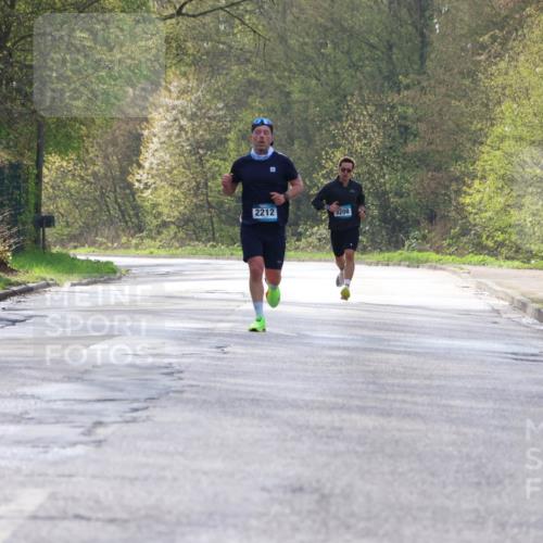 12.04.2026 - 45. Internationalen Wilhelmsburger Insellauf Yannick Fuchs http://msf.ph/oto/9476916 12.04.2026 10:11:40 Laufen 2212, 3208 meine-sportfotos.de