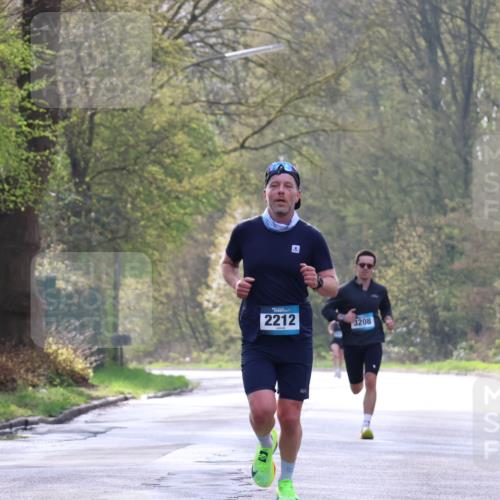 12.04.2026 - 45. Internationalen Wilhelmsburger Insellauf Yannick Fuchs http://msf.ph/oto/9476934 12.04.2026 10:11:45 Laufen 2212, 3208 meine-sportfotos.de