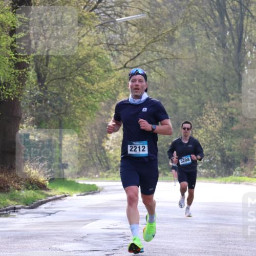 12.04.2026 - 45. Internationalen Wilhelmsburger Insellauf Yannick Fuchs http://msf.ph/oto/9476938 12.04.2026 10:11:45 Laufen 2212, 3208 meine-sportfotos.de