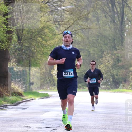 12.04.2026 - 45. Internationalen Wilhelmsburger Insellauf Yannick Fuchs http://msf.ph/oto/9476941 12.04.2026 10:11:45 Laufen 2212, 3208 meine-sportfotos.de