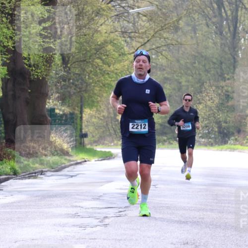12.04.2026 - 45. Internationalen Wilhelmsburger Insellauf Yannick Fuchs http://msf.ph/oto/9476944 12.04.2026 10:11:46 Laufen 2212, 3208 meine-sportfotos.de