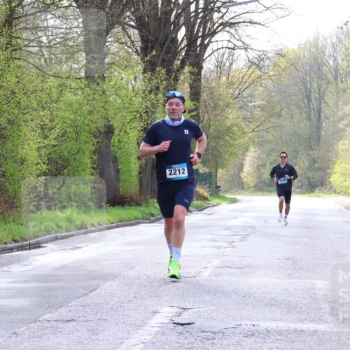 12.04.2026 - 45. Internationalen Wilhelmsburger Insellauf Yannick Fuchs http://msf.ph/oto/9476976 12.04.2026 10:11:48 Laufen 2212 meine-sportfotos.de