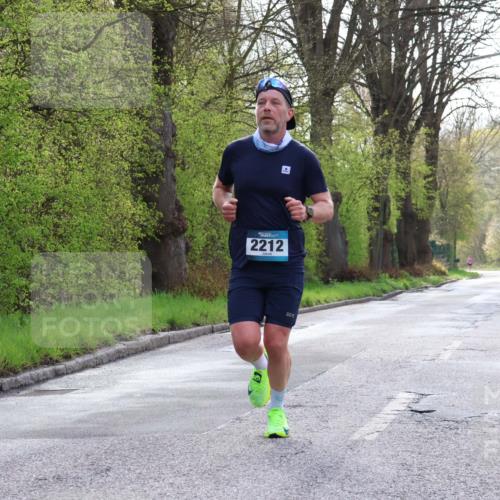 12.04.2026 - 45. Internationalen Wilhelmsburger Insellauf Yannick Fuchs http://msf.ph/oto/9476995 12.04.2026 10:11:49 Laufen 4, 2212 meine-sportfotos.de