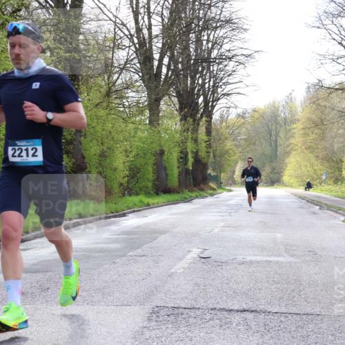 12.04.2026 - 45. Internationalen Wilhelmsburger Insellauf Yannick Fuchs http://msf.ph/oto/9477008 12.04.2026 10:11:50 Laufen 2212 meine-sportfotos.de