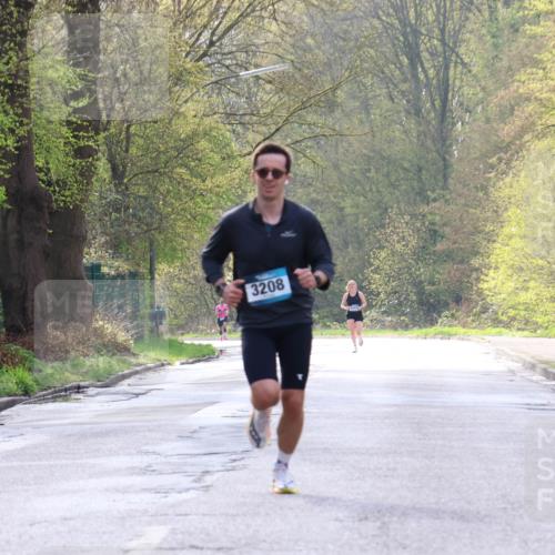 12.04.2026 - 45. Internationalen Wilhelmsburger Insellauf Yannick Fuchs http://msf.ph/oto/9477010 12.04.2026 10:11:51 Laufen 3208 meine-sportfotos.de