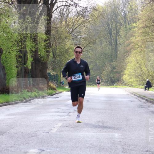 12.04.2026 - 45. Internationalen Wilhelmsburger Insellauf Yannick Fuchs http://msf.ph/oto/9477022 12.04.2026 10:11:52 Laufen 3208 meine-sportfotos.de