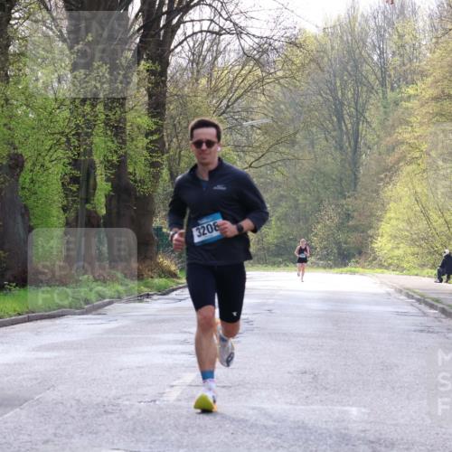12.04.2026 - 45. Internationalen Wilhelmsburger Insellauf Yannick Fuchs http://msf.ph/oto/9477035 12.04.2026 10:11:53 Laufen 320 meine-sportfotos.de
