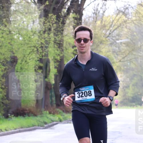 12.04.2026 - 45. Internationalen Wilhelmsburger Insellauf Yannick Fuchs http://msf.ph/oto/9477037 12.04.2026 10:11:54 Laufen 3208, 7 meine-sportfotos.de