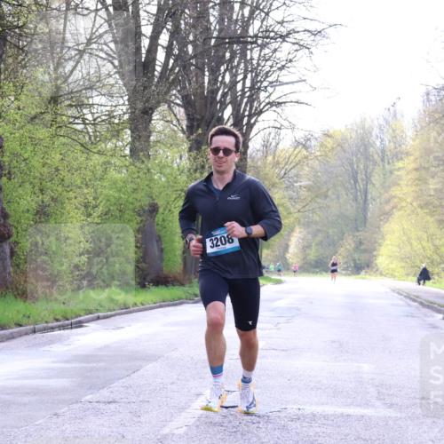 12.04.2026 - 45. Internationalen Wilhelmsburger Insellauf Yannick Fuchs http://msf.ph/oto/9477046 12.04.2026 10:11:54 Laufen 3208 meine-sportfotos.de