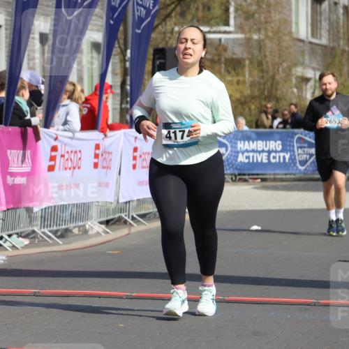 12.04.2026 - 45. Internationalen Wilhelmsburger Insellauf Strokosch-Dieckow http://msf.ph/oto/9477051 12.04.2026 11:36:35 Ziel 4174 meine-sportfotos.de
