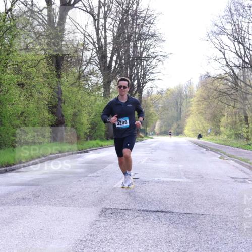 12.04.2026 - 45. Internationalen Wilhelmsburger Insellauf Yannick Fuchs http://msf.ph/oto/9477052 12.04.2026 10:11:54 Laufen 3208 meine-sportfotos.de