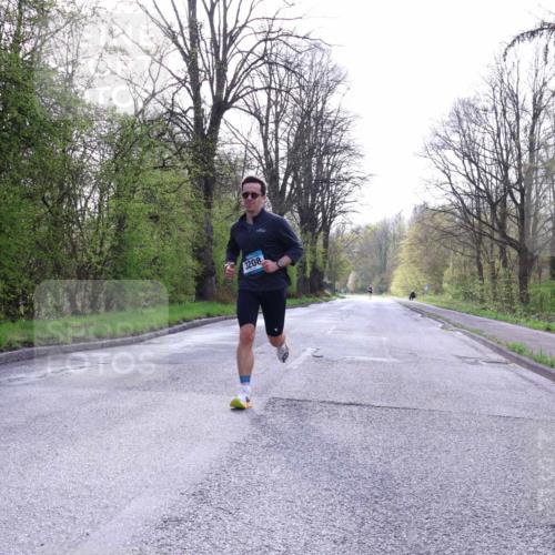 12.04.2026 - 45. Internationalen Wilhelmsburger Insellauf Yannick Fuchs http://msf.ph/oto/9477059 12.04.2026 10:11:55 Laufen 3208 meine-sportfotos.de