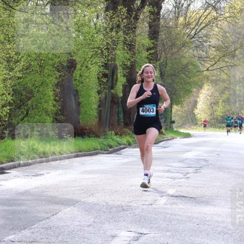 12.04.2026 - 45. Internationalen Wilhelmsburger Insellauf Yannick Fuchs http://msf.ph/oto/9477092 12.04.2026 10:12:09 Laufen 4003 meine-sportfotos.de