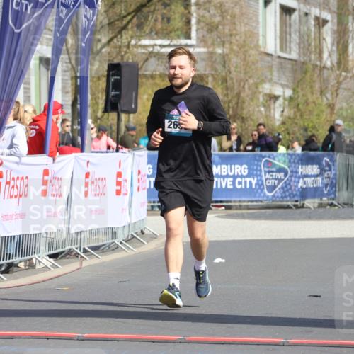 12.04.2026 - 45. Internationalen Wilhelmsburger Insellauf Strokosch-Dieckow http://msf.ph/oto/9477106 12.04.2026 11:36:38 Ziel 4174, 2653 meine-sportfotos.de