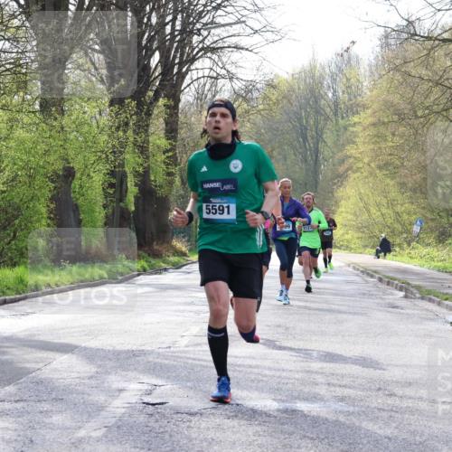12.04.2026 - 45. Internationalen Wilhelmsburger Insellauf Yannick Fuchs http://msf.ph/oto/9477165 12.04.2026 10:12:33 Laufen 5591, 212 meine-sportfotos.de