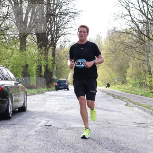 12.04.2026 - 45. Internationalen Wilhelmsburger Insellauf Yannick Fuchs http://msf.ph/oto/9477269 12.04.2026 10:12:42 Laufen 2301, 3930, 226 meine-sportfotos.de