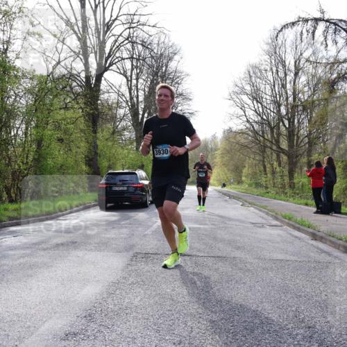 12.04.2026 - 45. Internationalen Wilhelmsburger Insellauf Yannick Fuchs http://msf.ph/oto/9477281 12.04.2026 10:12:43 Laufen 3930, 2301, 226, 5507 meine-sportfotos.de