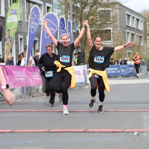 12.04.2026 - 45. Internationalen Wilhelmsburger Insellauf Strokosch-Dieckow http://msf.ph/oto/9477308 12.04.2026 13:31:00 Ziel 2514, 2515, 4324, 4429, 2003 meine-sportfotos.de