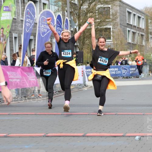 12.04.2026 - 45. Internationalen Wilhelmsburger Insellauf Strokosch-Dieckow http://msf.ph/oto/9477338 12.04.2026 13:31:00 Ziel 2514, 2515, 4324, 4429, 2003 meine-sportfotos.de