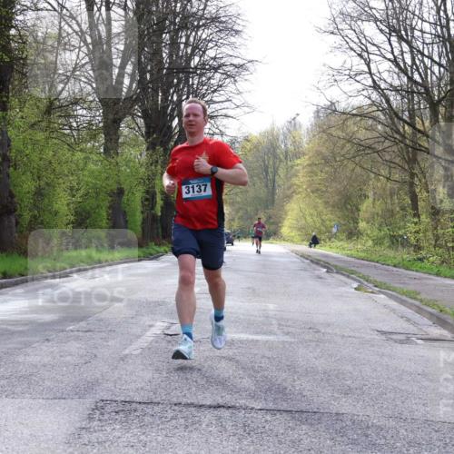 12.04.2026 - 45. Internationalen Wilhelmsburger Insellauf Yannick Fuchs http://msf.ph/oto/9477351 12.04.2026 10:12:49 Laufen 3137 meine-sportfotos.de