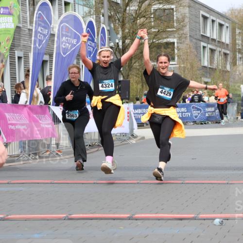 12.04.2026 - 45. Internationalen Wilhelmsburger Insellauf Strokosch-Dieckow http://msf.ph/oto/9477358 12.04.2026 13:30:59 Ziel 2514, 2515, 4324, 4429, 2003 meine-sportfotos.de