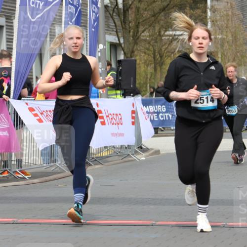 12.04.2026 - 45. Internationalen Wilhelmsburger Insellauf Strokosch-Dieckow http://msf.ph/oto/9477373 12.04.2026 13:30:56 Ziel 2514, 2515, 4324, 4429 meine-sportfotos.de