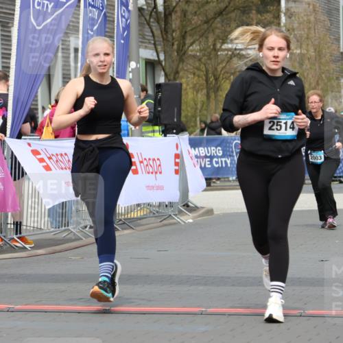 12.04.2026 - 45. Internationalen Wilhelmsburger Insellauf Strokosch-Dieckow http://msf.ph/oto/9477388 12.04.2026 13:30:56 Ziel 2514, 2515, 4324, 4429 meine-sportfotos.de