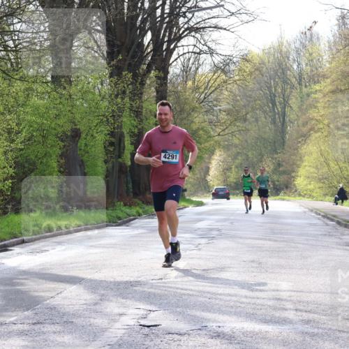 12.04.2026 - 45. Internationalen Wilhelmsburger Insellauf Yannick Fuchs http://msf.ph/oto/9477444 12.04.2026 10:12:59 Laufen 4291 meine-sportfotos.de