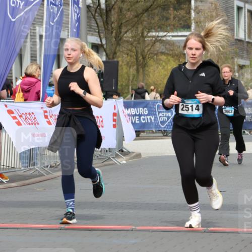 12.04.2026 - 45. Internationalen Wilhelmsburger Insellauf Strokosch-Dieckow http://msf.ph/oto/9477450 12.04.2026 13:30:56 Ziel 2514, 2515, 4324, 4429 meine-sportfotos.de