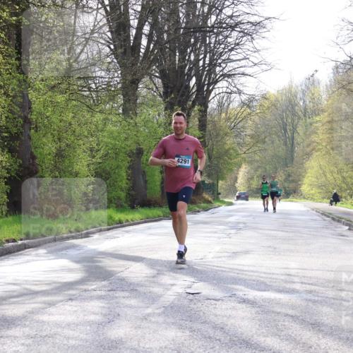 12.04.2026 - 45. Internationalen Wilhelmsburger Insellauf Yannick Fuchs http://msf.ph/oto/9477455 12.04.2026 10:13:00 Laufen 4291 meine-sportfotos.de