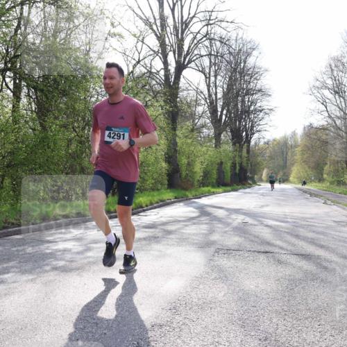 12.04.2026 - 45. Internationalen Wilhelmsburger Insellauf Yannick Fuchs http://msf.ph/oto/9477475 12.04.2026 10:13:02 Laufen 4291 meine-sportfotos.de