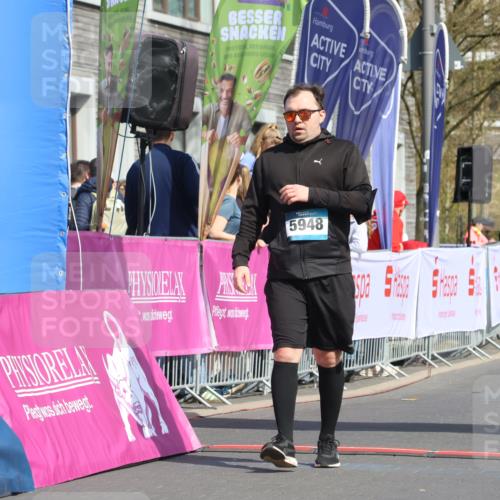 12.04.2026 - 45. Internationalen Wilhelmsburger Insellauf Strokosch-Dieckow http://msf.ph/oto/9477567 12.04.2026 11:38:35 Ziel 5948 meine-sportfotos.de