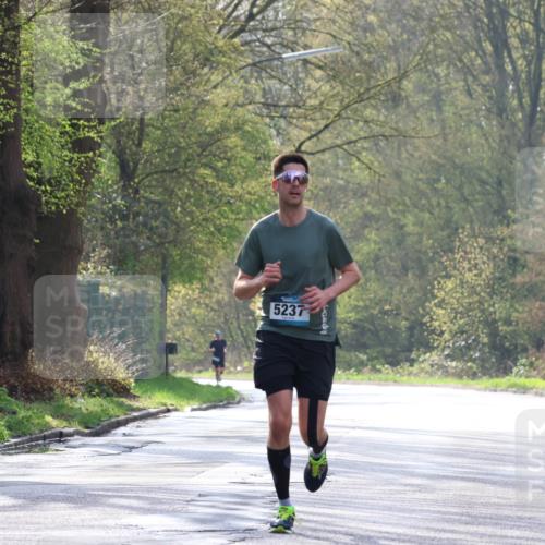 12.04.2026 - 45. Internationalen Wilhelmsburger Insellauf Yannick Fuchs http://msf.ph/oto/9477592 12.04.2026 10:13:25 Laufen 5237 meine-sportfotos.de