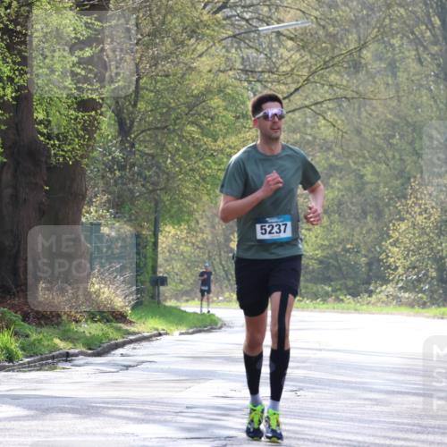 12.04.2026 - 45. Internationalen Wilhelmsburger Insellauf Yannick Fuchs http://msf.ph/oto/9477593 12.04.2026 10:13:25 Laufen 5237 meine-sportfotos.de