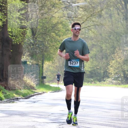 12.04.2026 - 45. Internationalen Wilhelmsburger Insellauf Yannick Fuchs http://msf.ph/oto/9477597 12.04.2026 10:13:25 Laufen 5237 meine-sportfotos.de