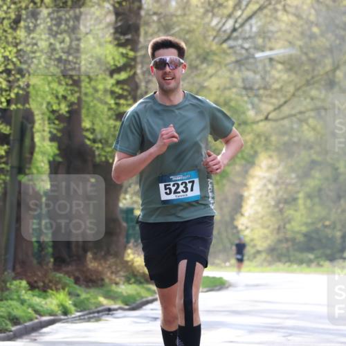 12.04.2026 - 45. Internationalen Wilhelmsburger Insellauf Yannick Fuchs http://msf.ph/oto/9477614 12.04.2026 10:13:27 Laufen 5237 meine-sportfotos.de