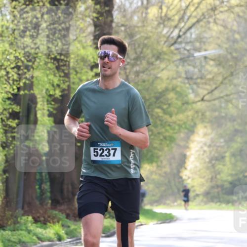 12.04.2026 - 45. Internationalen Wilhelmsburger Insellauf Yannick Fuchs http://msf.ph/oto/9477616 12.04.2026 10:13:27 Laufen 5237 meine-sportfotos.de