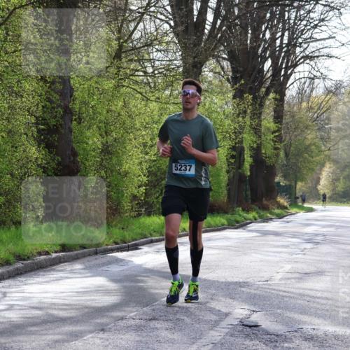 12.04.2026 - 45. Internationalen Wilhelmsburger Insellauf Yannick Fuchs http://msf.ph/oto/9477625 12.04.2026 10:13:29 Laufen 5237 meine-sportfotos.de