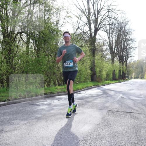 12.04.2026 - 45. Internationalen Wilhelmsburger Insellauf Yannick Fuchs http://msf.ph/oto/9477640 12.04.2026 10:13:31 Laufen 5237 meine-sportfotos.de