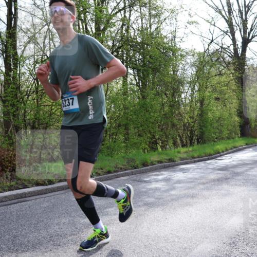 12.04.2026 - 45. Internationalen Wilhelmsburger Insellauf Yannick Fuchs http://msf.ph/oto/9477647 12.04.2026 10:13:31 Laufen 5237 meine-sportfotos.de