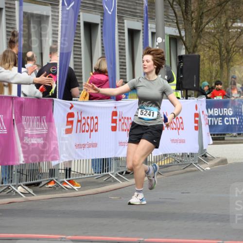 12.04.2026 - 45. Internationalen Wilhelmsburger Insellauf Strokosch-Dieckow http://msf.ph/oto/9477669 12.04.2026 13:30:36 Ziel 5241 meine-sportfotos.de