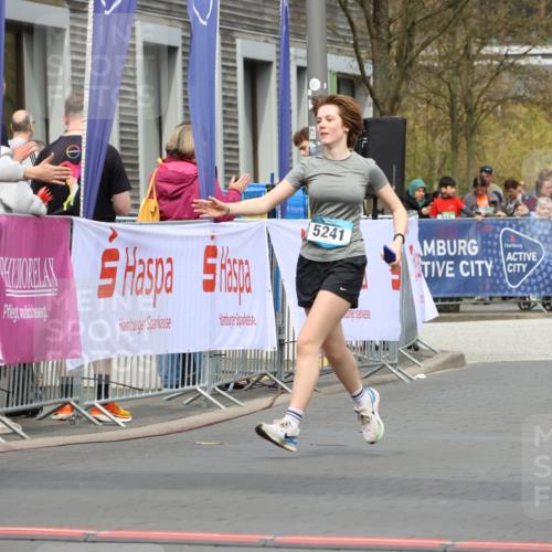12.04.2026 - 45. Internationalen Wilhelmsburger Insellauf Strokosch-Dieckow http://msf.ph/oto/9477687 12.04.2026 13:30:36 Ziel 5241 meine-sportfotos.de