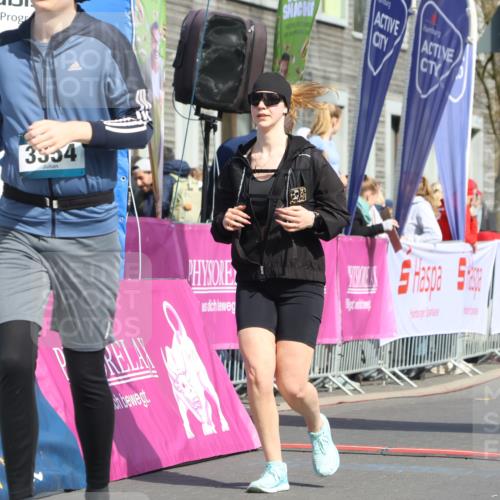 12.04.2026 - 45. Internationalen Wilhelmsburger Insellauf Strokosch-Dieckow http://msf.ph/oto/9477715 12.04.2026 11:39:07 Ziel 3354, 2955 meine-sportfotos.de