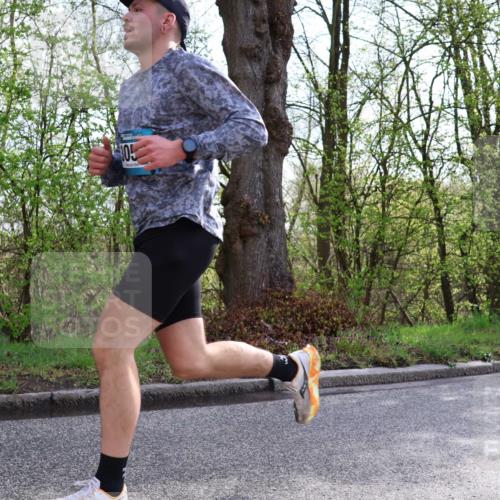 12.04.2026 - 45. Internationalen Wilhelmsburger Insellauf Yannick Fuchs http://msf.ph/oto/9477717 12.04.2026 10:14:08 Laufen 305 meine-sportfotos.de