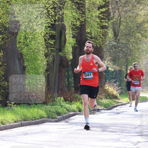 12.04.2026 - 45. Internationalen Wilhelmsburger Insellauf Yannick Fuchs http://msf.ph/oto/9477726 12.04.2026 10:14:10 Laufen 5561, 953, 4384, 3963 meine-sportfotos.de