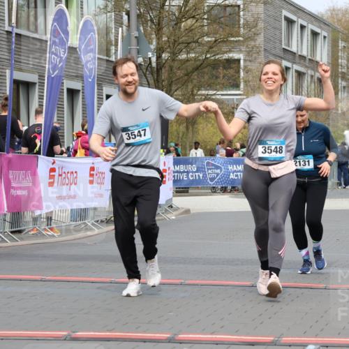 12.04.2026 - 45. Internationalen Wilhelmsburger Insellauf Strokosch-Dieckow http://msf.ph/oto/9477736 12.04.2026 13:30:12 Ziel 3547, 3548, 2131 meine-sportfotos.de