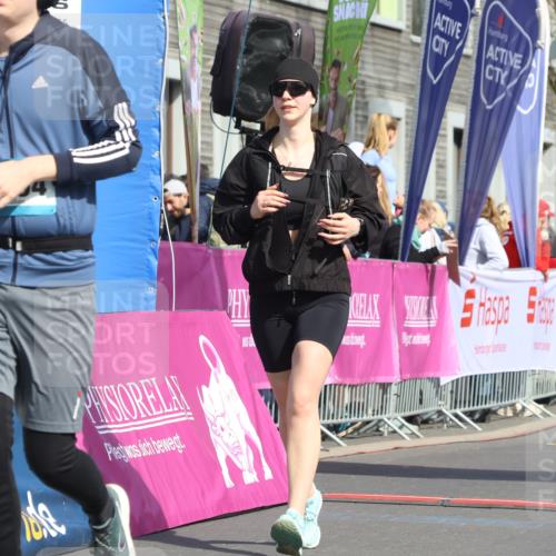 12.04.2026 - 45. Internationalen Wilhelmsburger Insellauf Strokosch-Dieckow http://msf.ph/oto/9477740 12.04.2026 11:39:07 Ziel 3354, 2955 meine-sportfotos.de