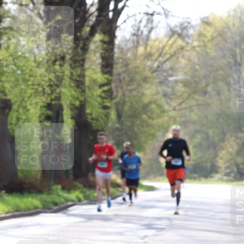 12.04.2026 - 45. Internationalen Wilhelmsburger Insellauf Yannick Fuchs http://msf.ph/oto/9477746 12.04.2026 10:14:14 Laufen 5561 meine-sportfotos.de